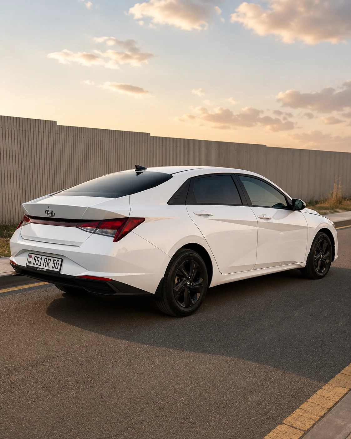 Hyundai Elantra Hybrid — фото 2
